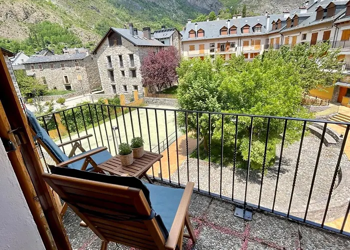 Apartamento En El Centro De Benasque Con Piscina